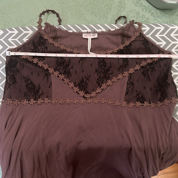 😇👗💎FREE PEOPLE Pieced Lace Tunic Mulberry - Picture 9 of 11